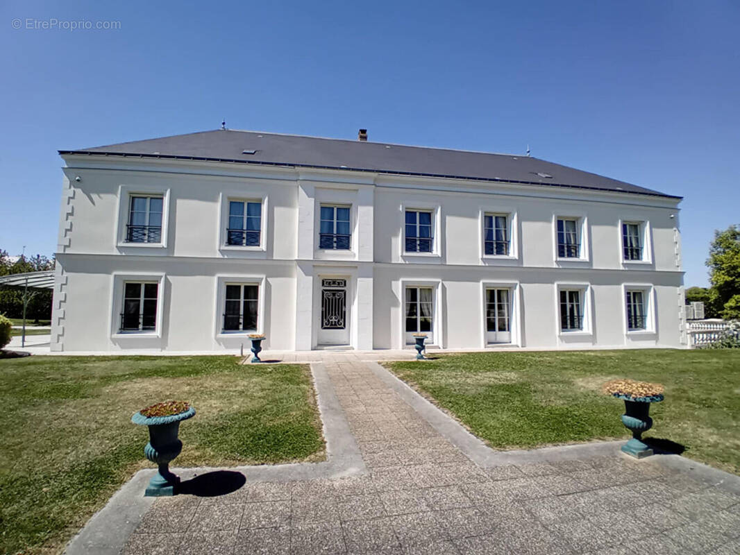 Maison à SAINT-CYR-SUR-LOIRE