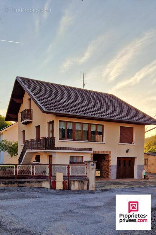 Maison à PONT-DE-ROIDE