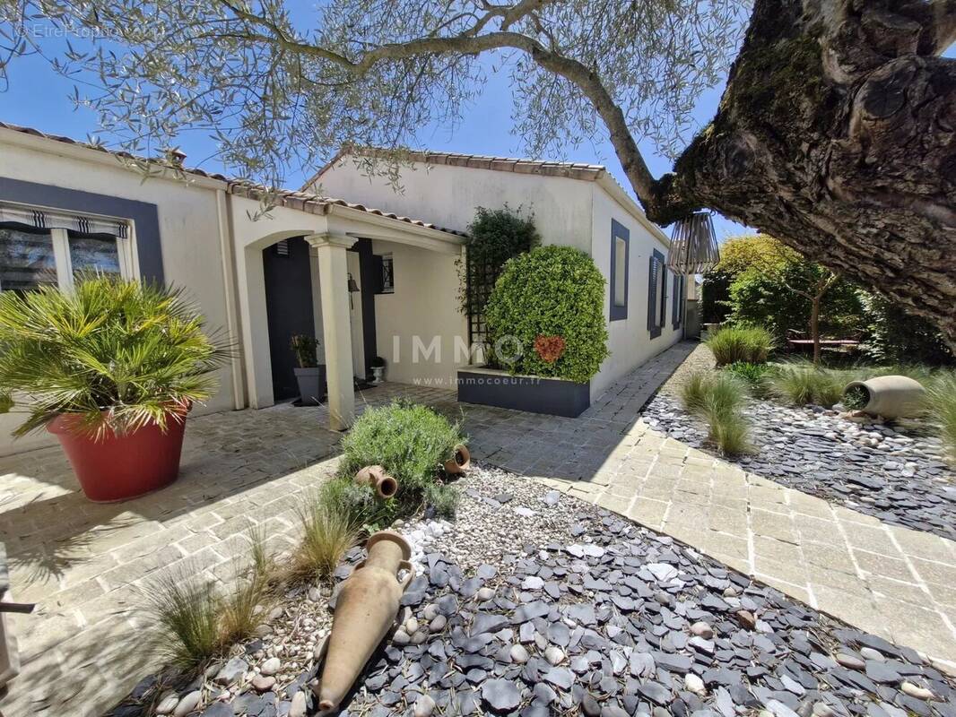 Maison à DOMPIERRE-SUR-MER