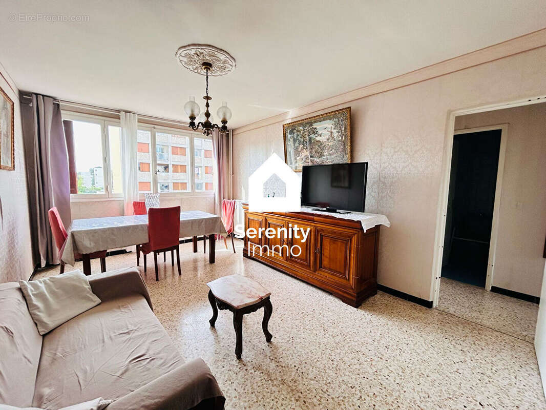 Appartement à MARSEILLE-15E