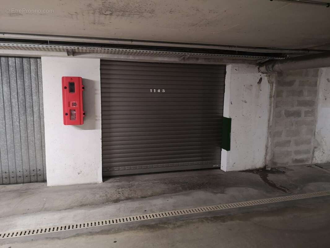 Parking à MANDELIEU-LA-NAPOULE