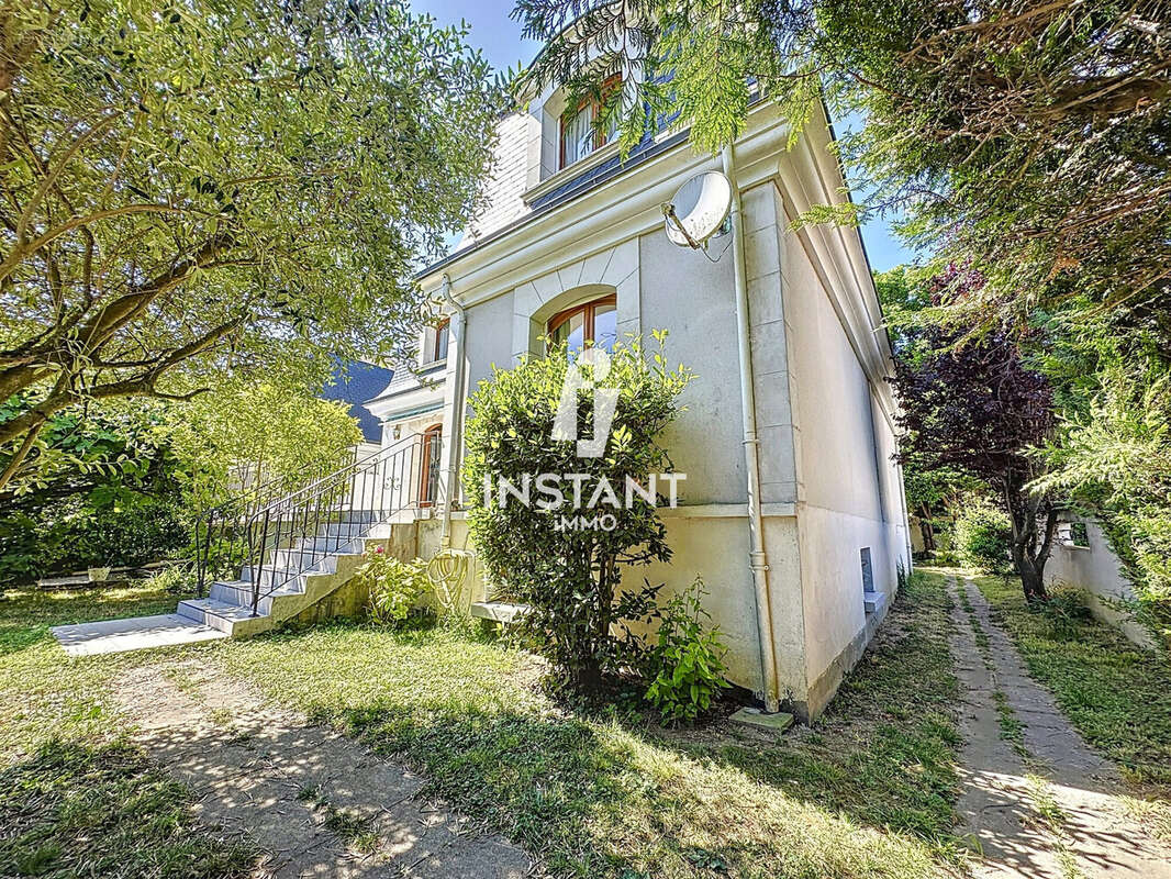 Maison à LE PLESSIS-TREVISE