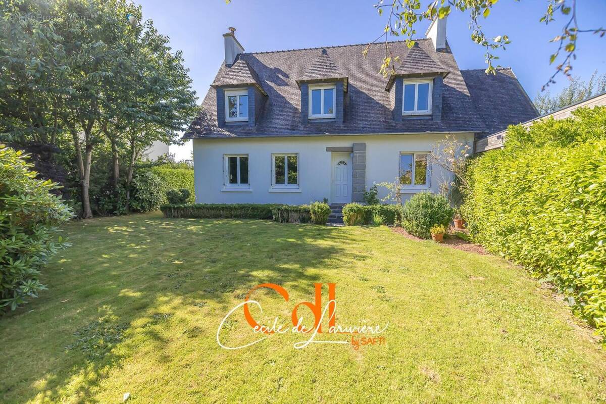 Photo 1 - Maison à LANDIVISIAU