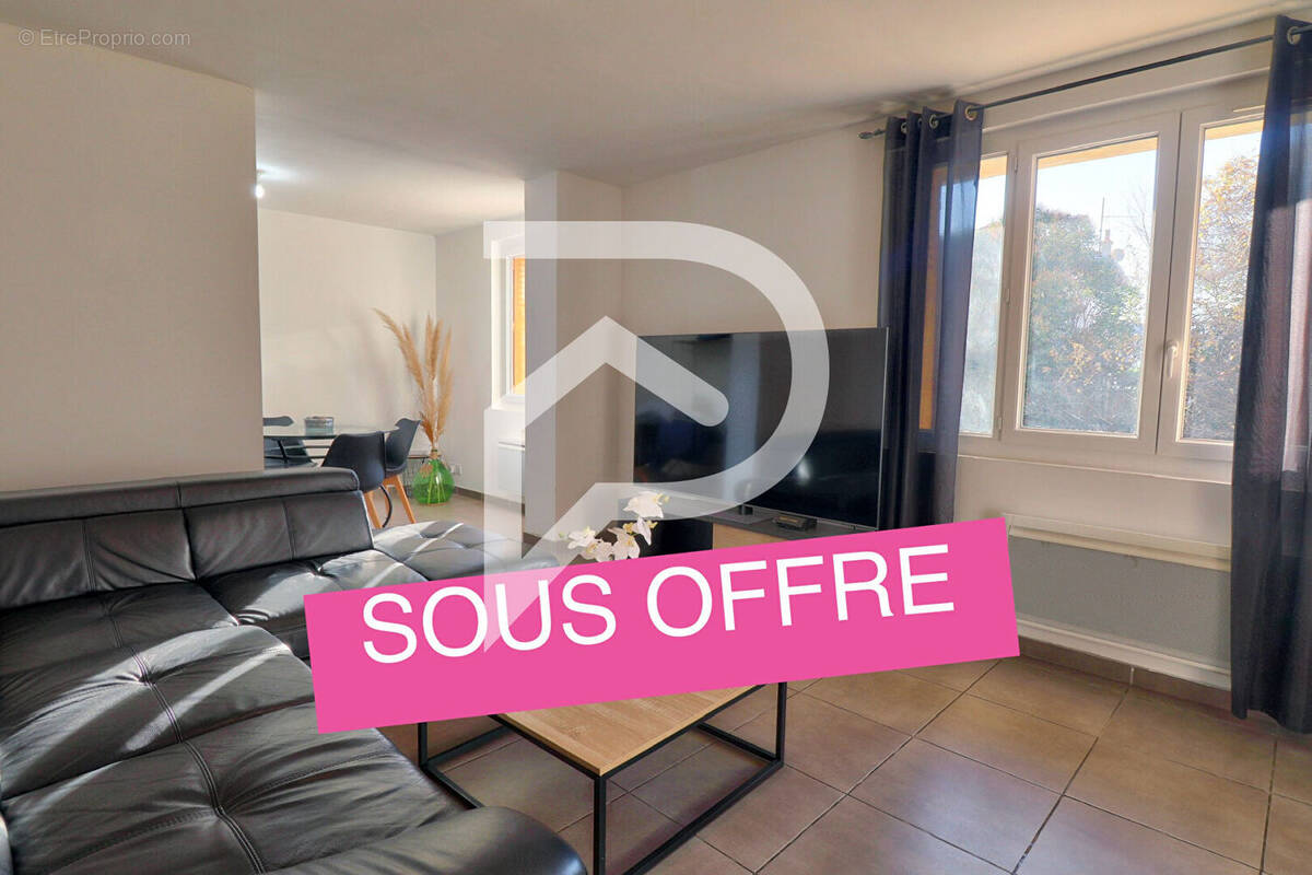 Appartement à VINON-SUR-VERDON