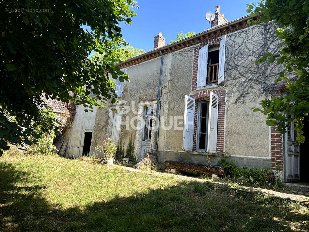 Maison à CHALAUTRE-LA-PETITE