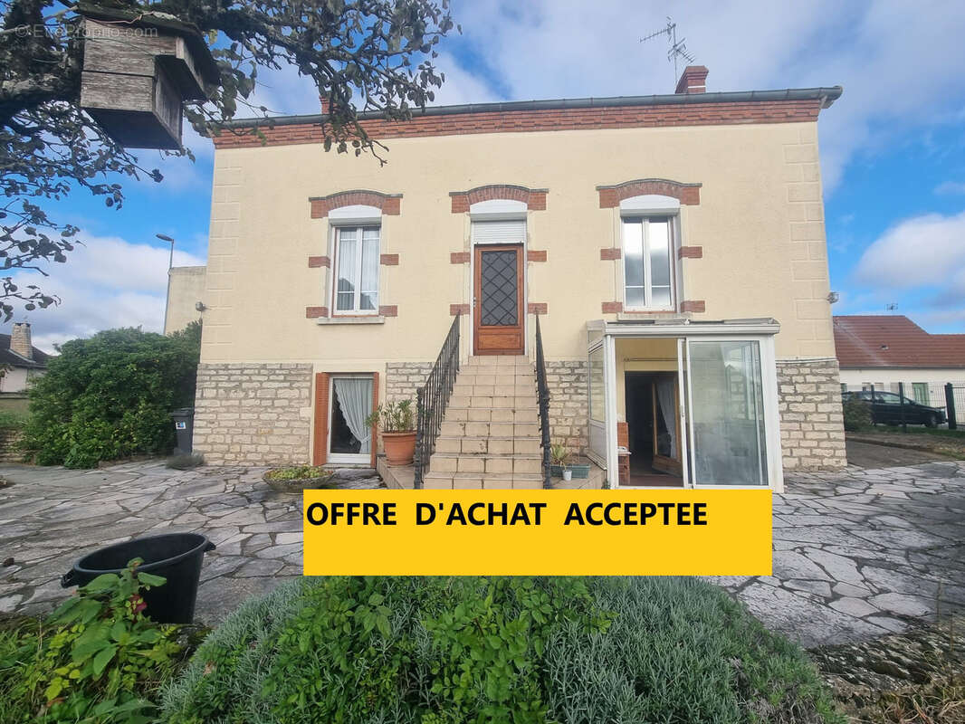 Maison à SAINT-MARCEL