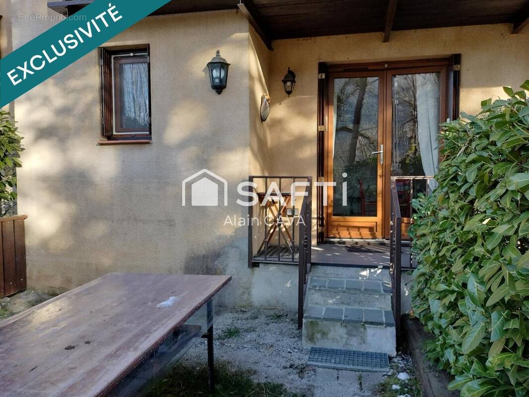 Photo 1 - Appartement à SEYNE