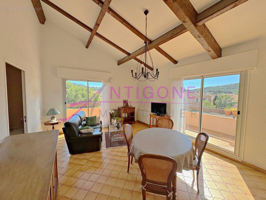 Appartement à SANARY-SUR-MER