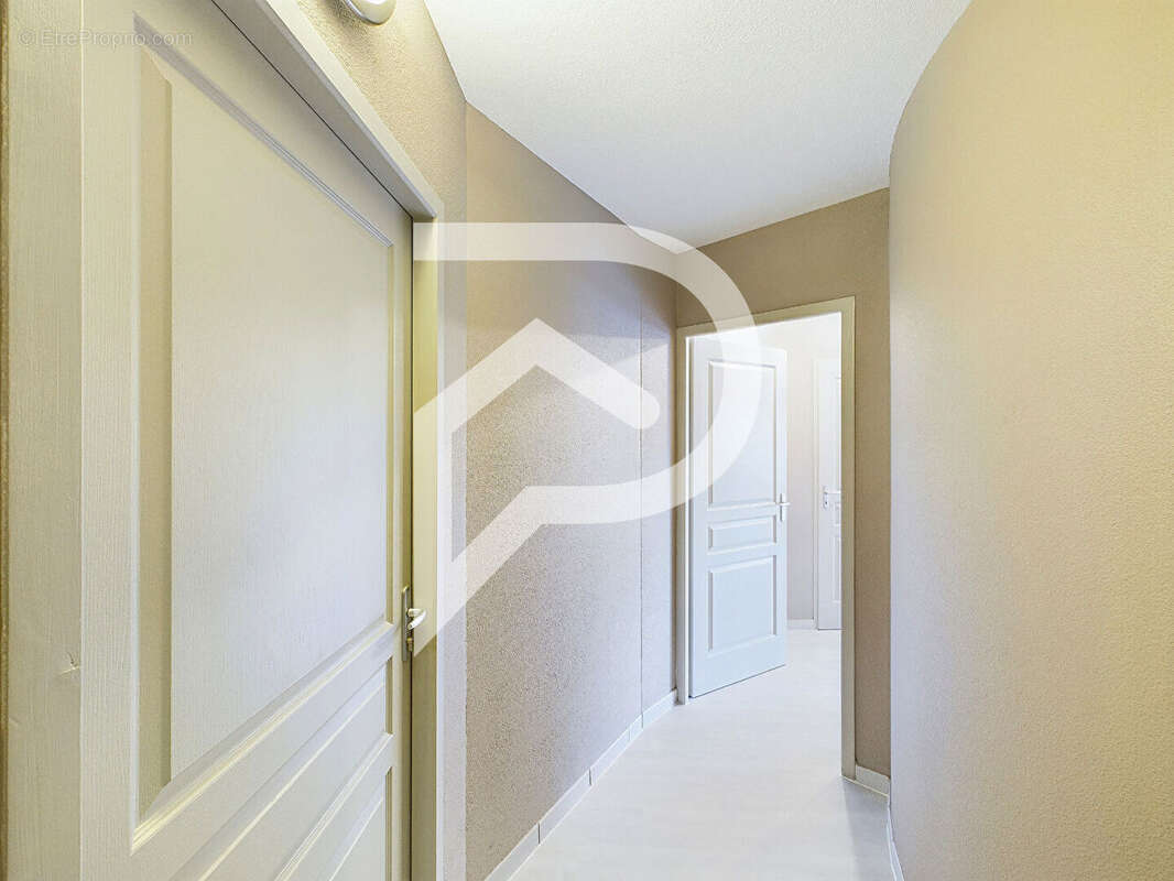 Appartement à BOURG-LES-VALENCE
