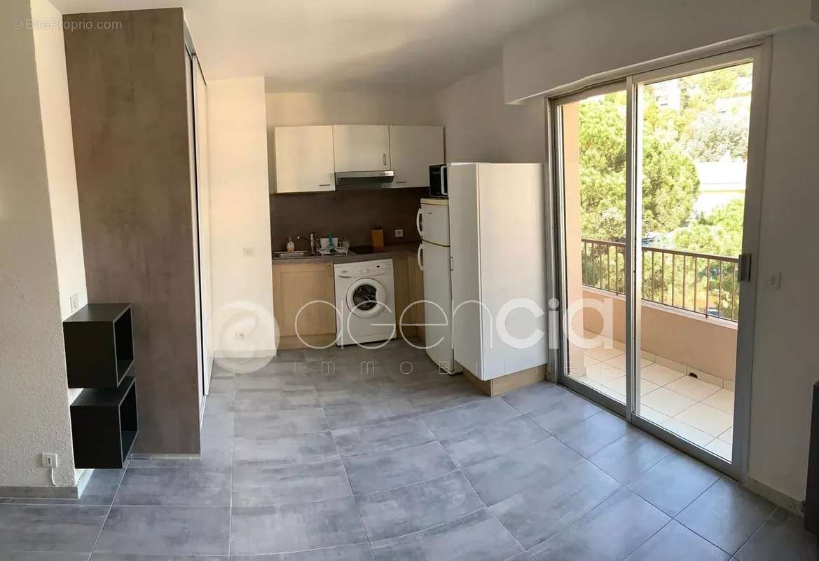 Appartement à MANDELIEU-LA-NAPOULE