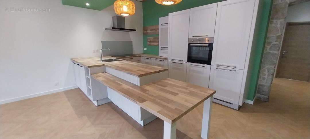 Appartement à MOUTHE