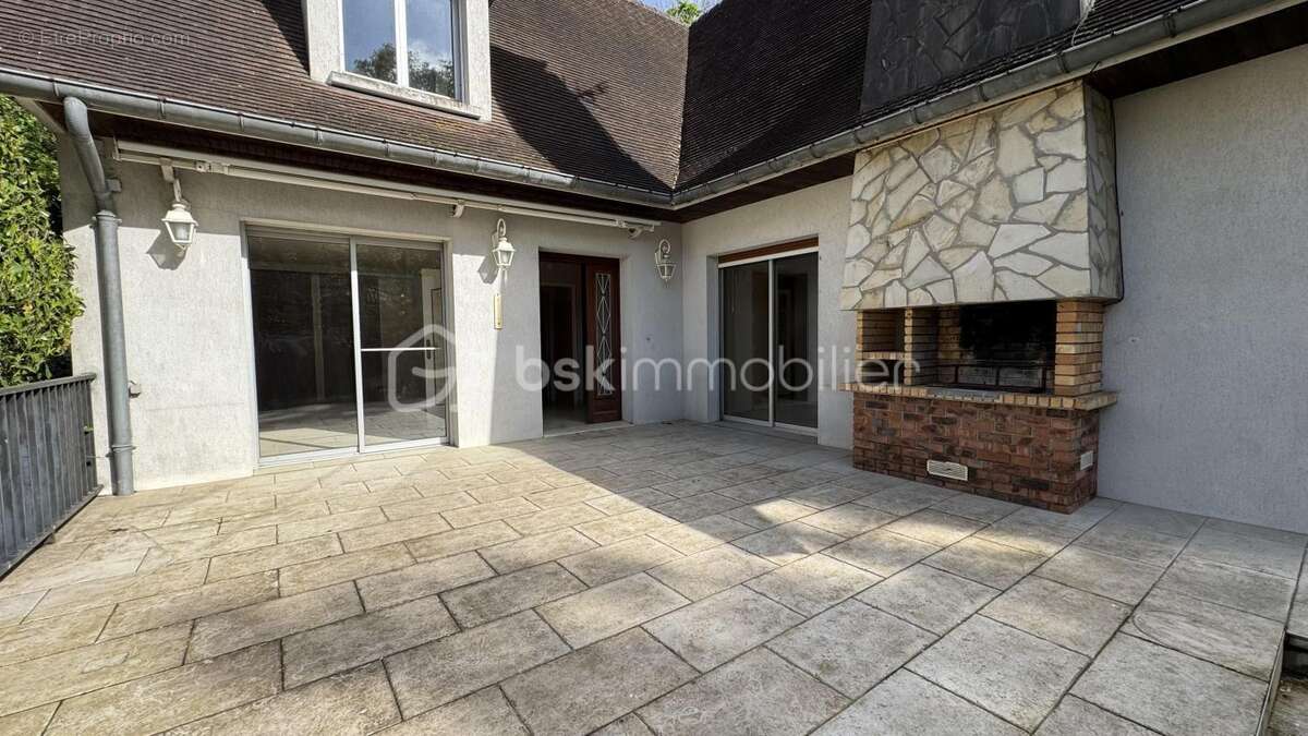 Maison à MONTGERON