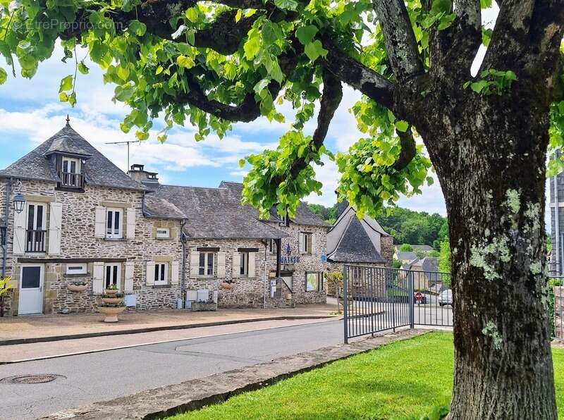 Terrain à MALEMORT-SUR-CORREZE