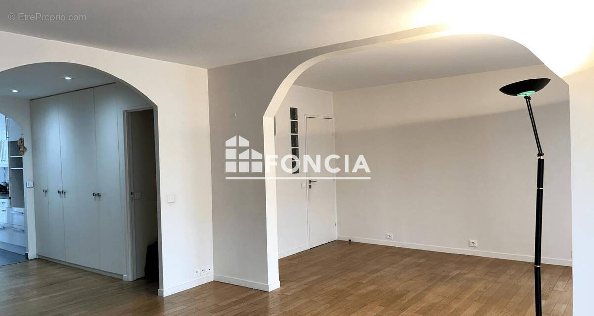 Appartement à SAINT-GRATIEN