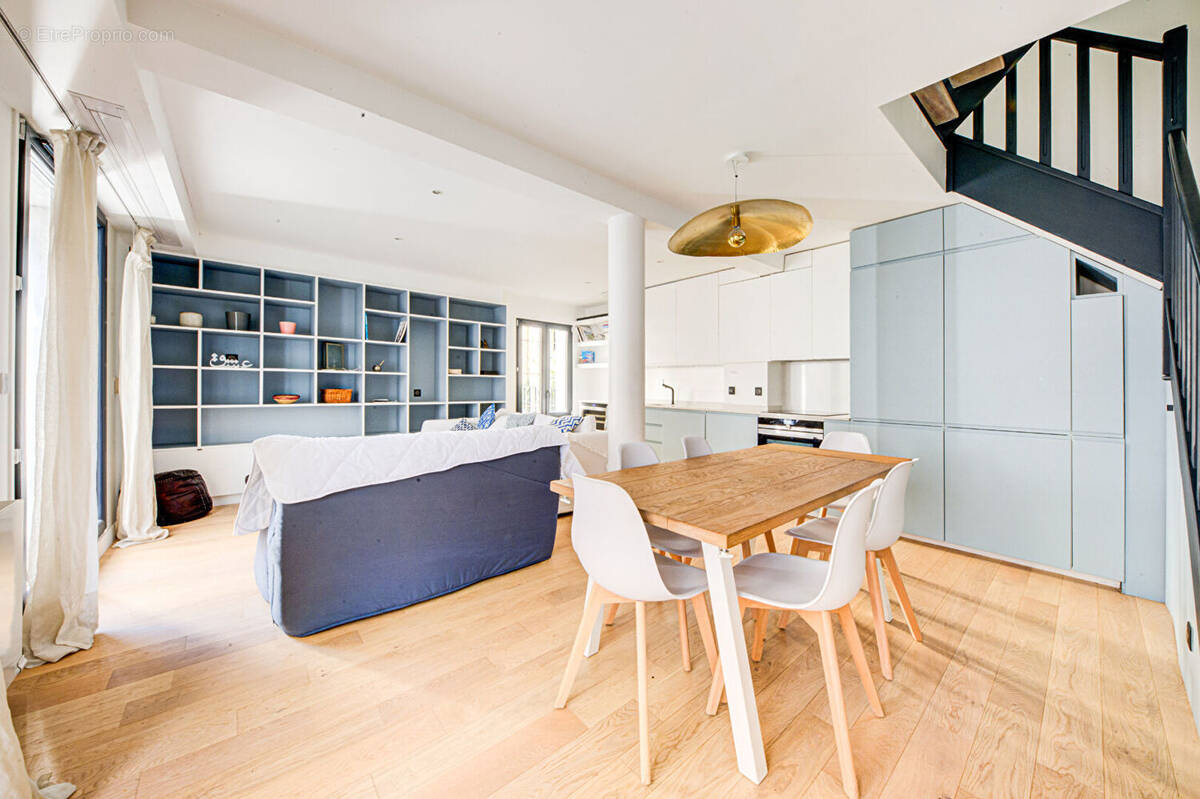 Maison à PARIS-19E