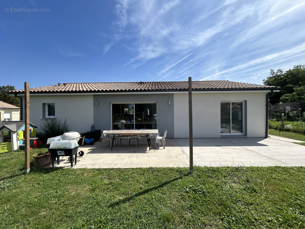 Maison à SABLONS