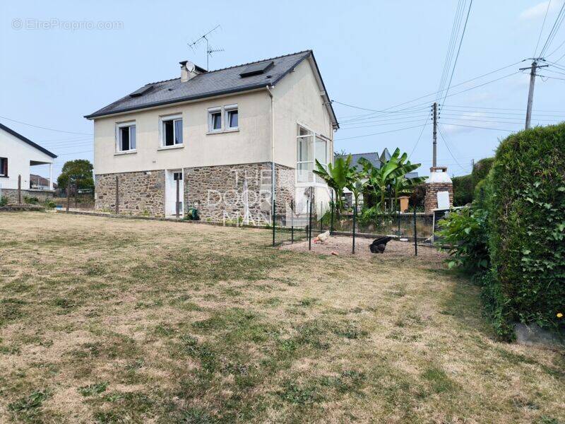 Maison à MAYENNE