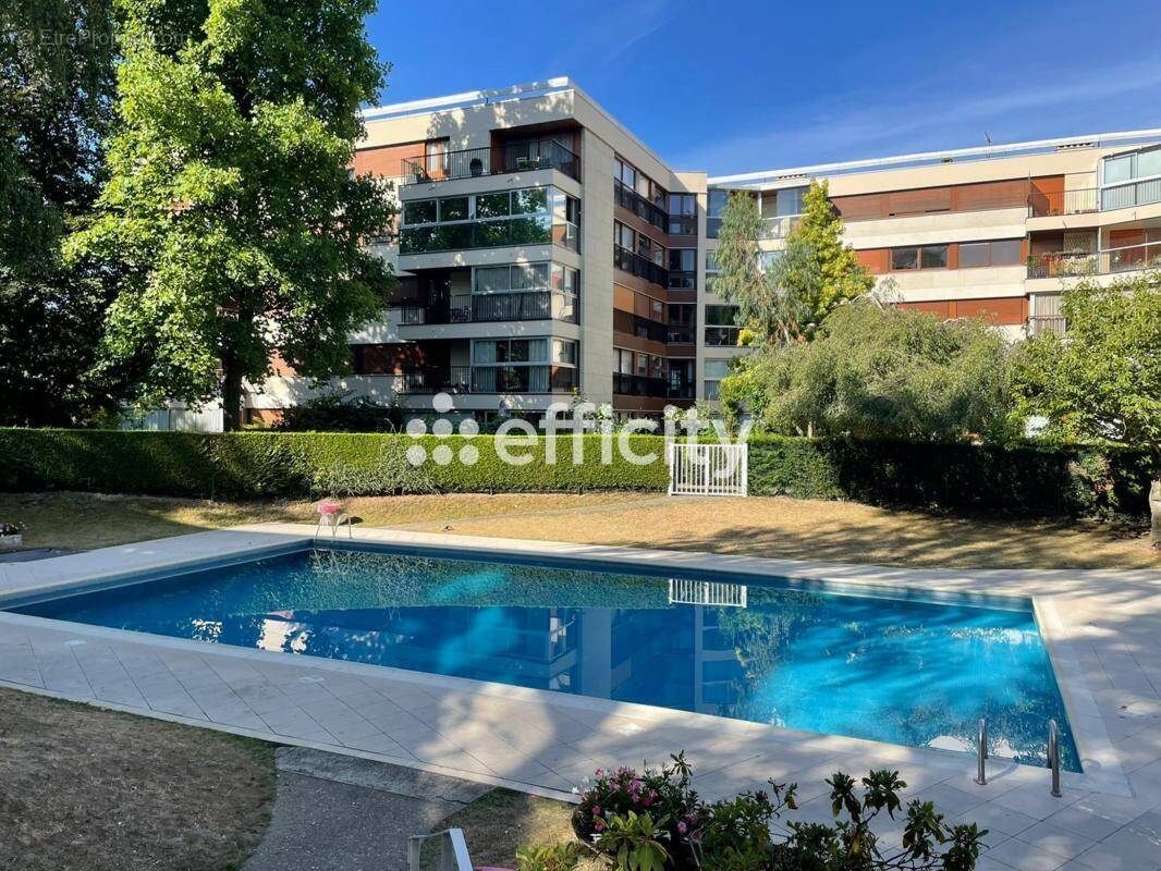 Appartement à LE CHESNAY