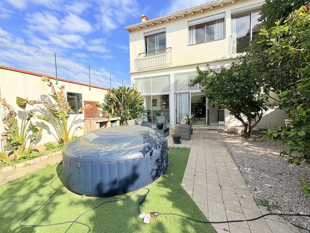 Maison à LE SOLER