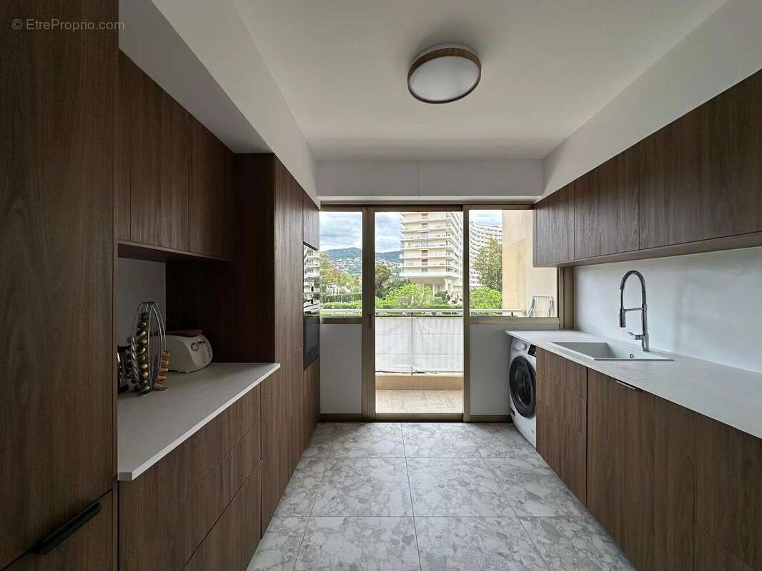 Appartement à MANDELIEU-LA-NAPOULE