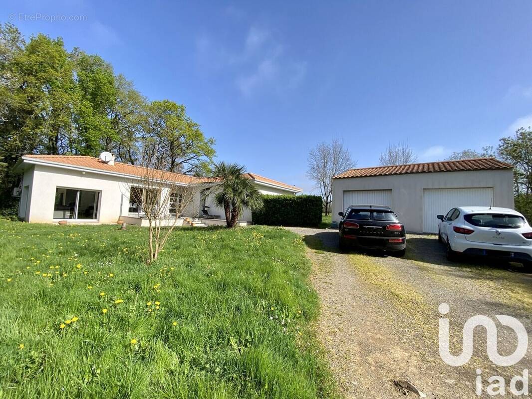Photo 1 - Maison à TALMONT-SAINT-HILAIRE