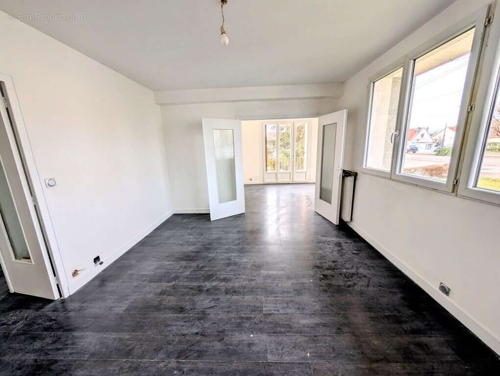 Appartement à CHENOVE