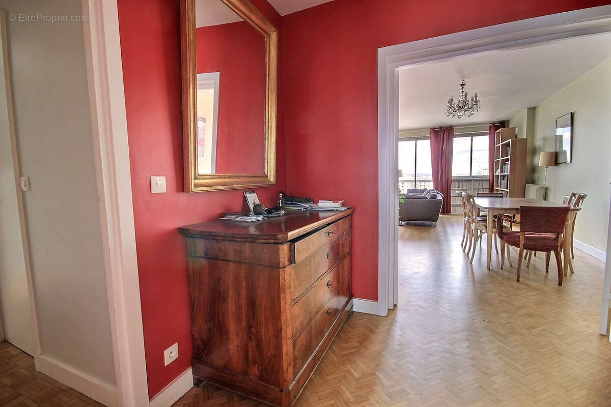 Appartement à PARIS-19E