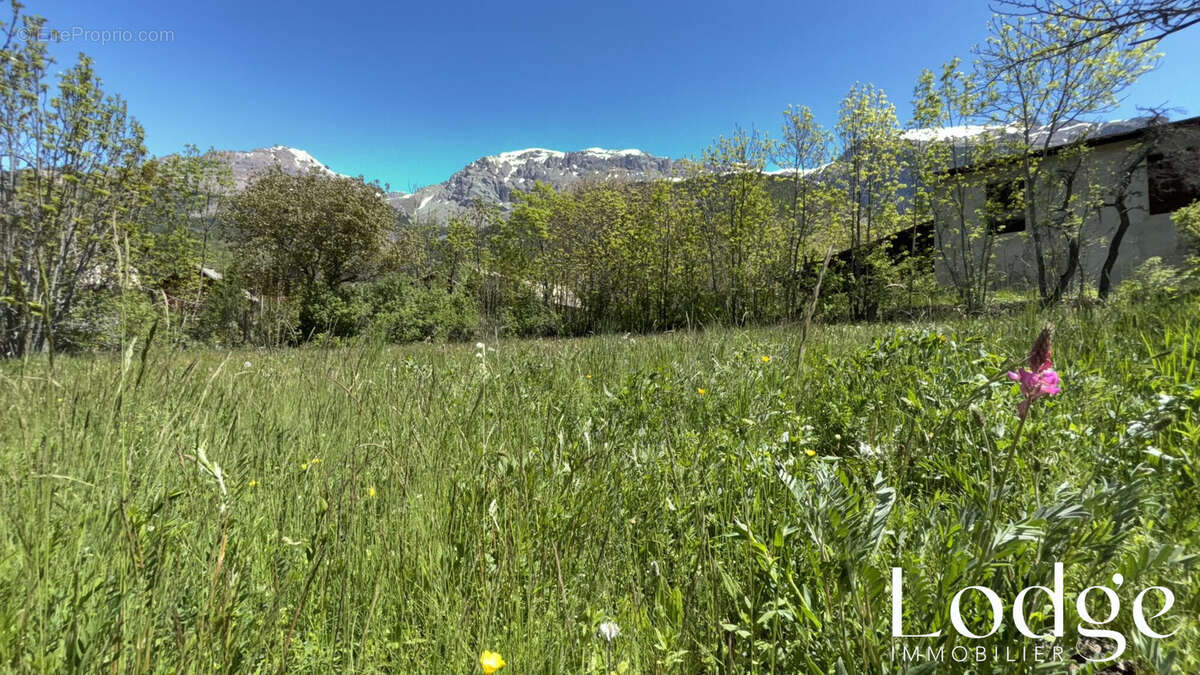 Terrain à PELVOUX
