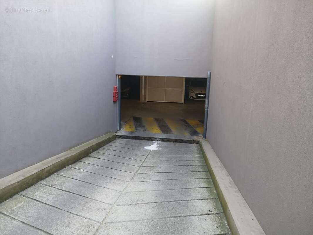 Parking à CANNES