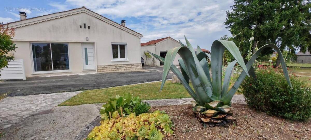 Maison à PREGUILLAC