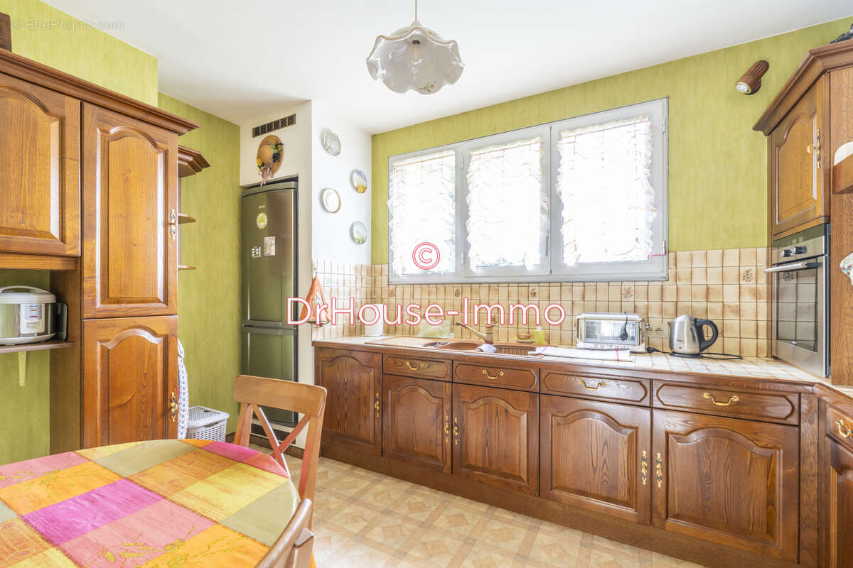 Appartement à LA CELLE-SAINT-CLOUD