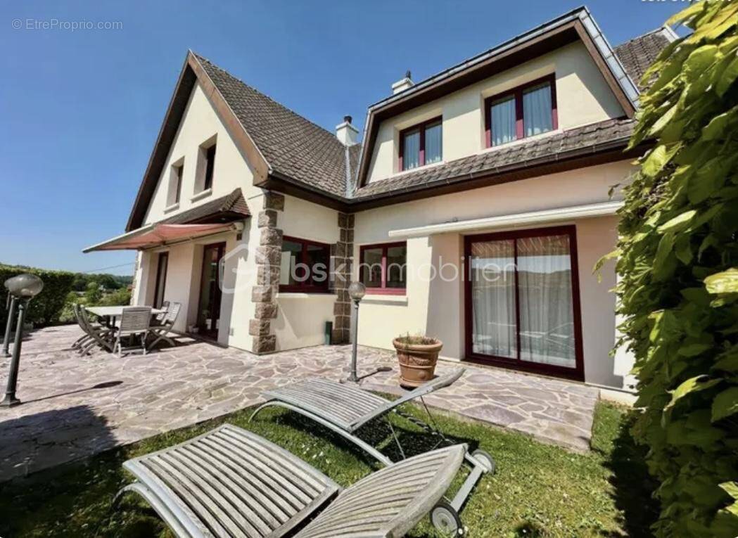 Maison à LILLEBONNE