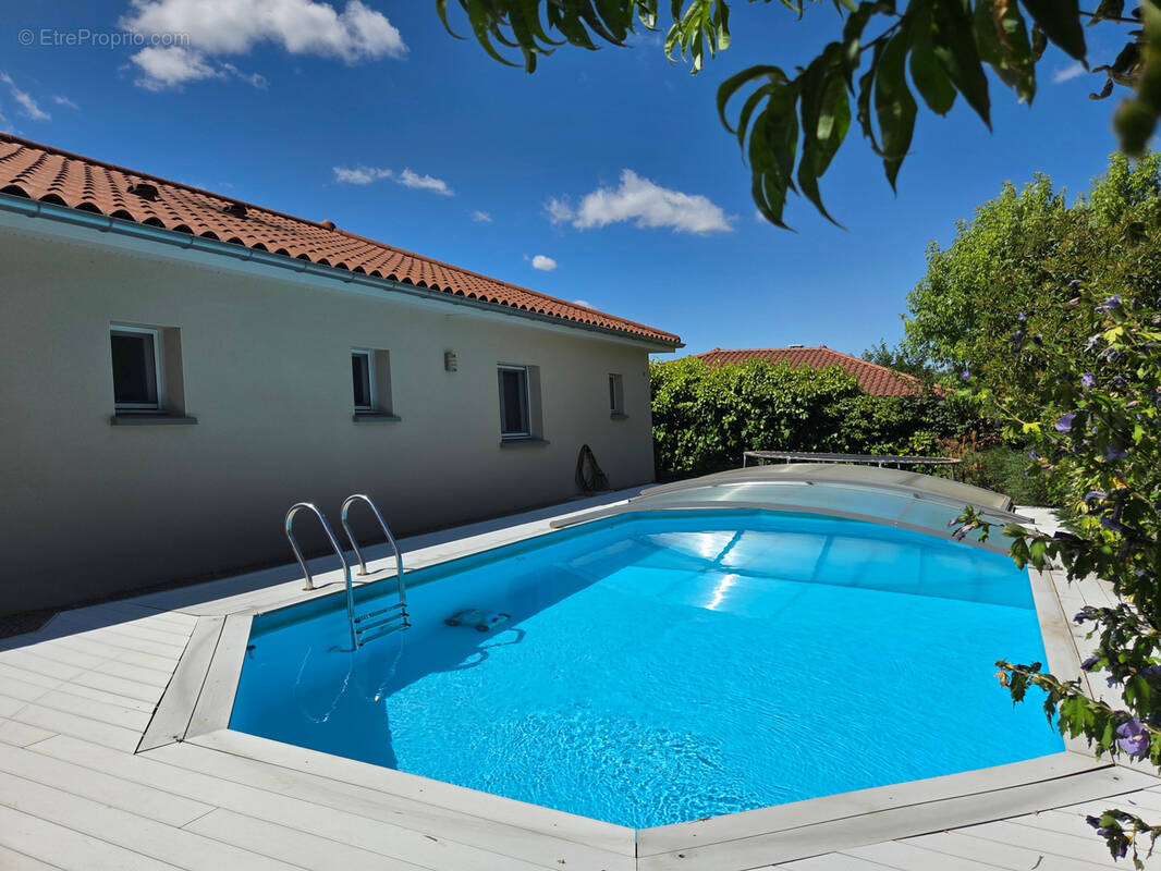 Maison à ORLIENAS