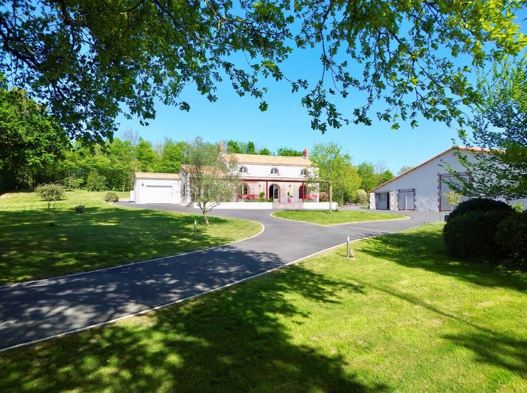 Maison à SAINT-FLORENT-DES-BOIS