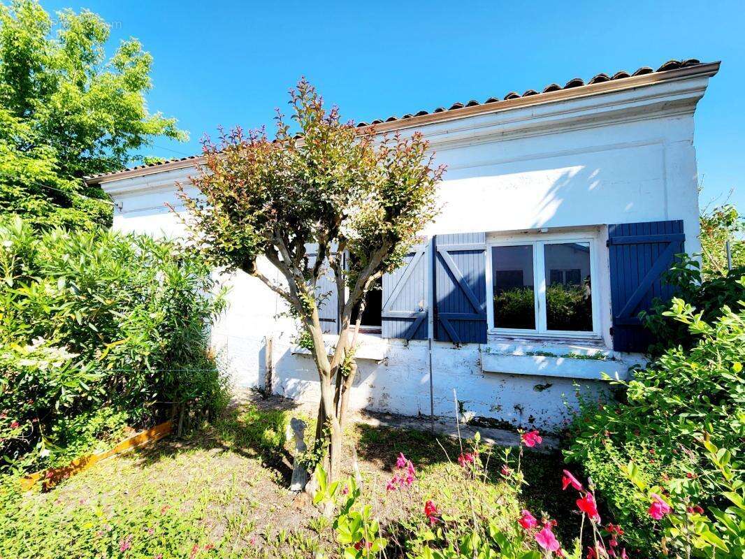 Maison à VILLENAVE-D&#039;ORNON
