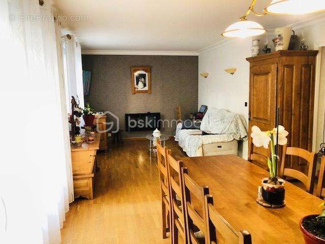 Appartement à DEVILLE-LES-ROUEN