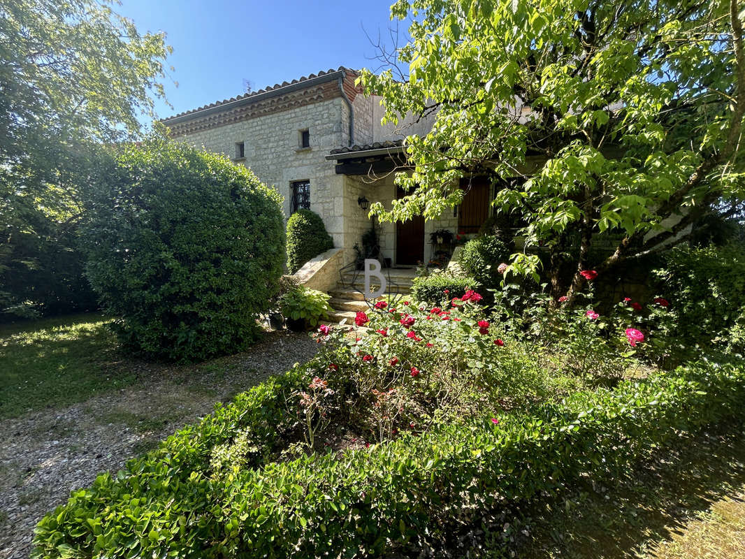 Maison à MIRANDOL-BOURGNOUNAC