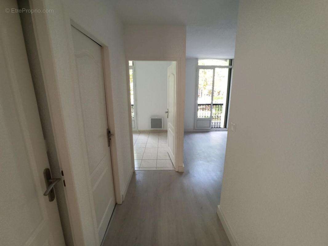 Appartement à LAMALOU-LES-BAINS