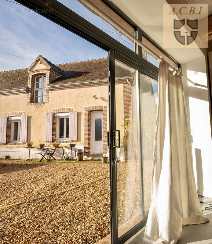 Maison à THIRON-GARDAIS