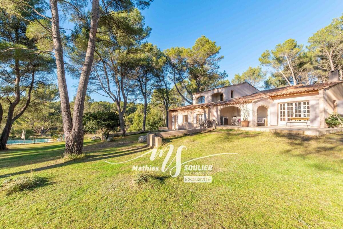 Photo 1 - Maison à CABRIES