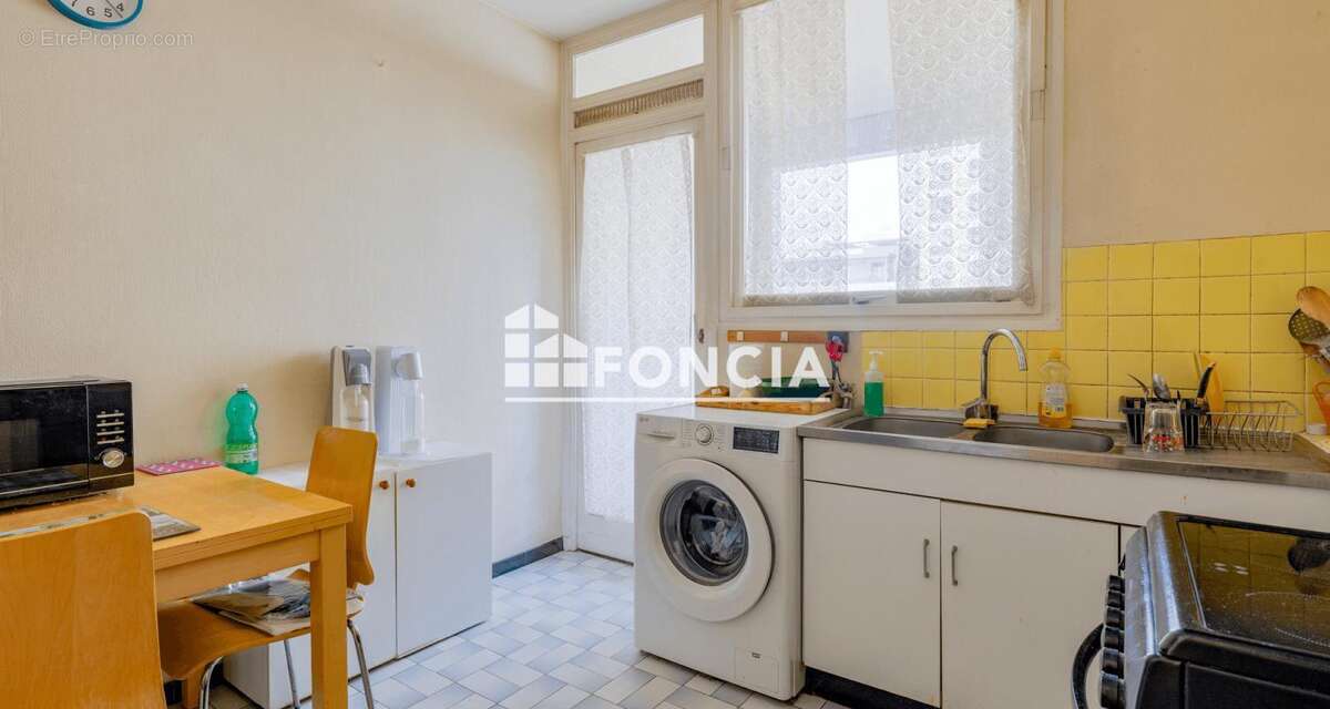 Appartement à LYON-6E