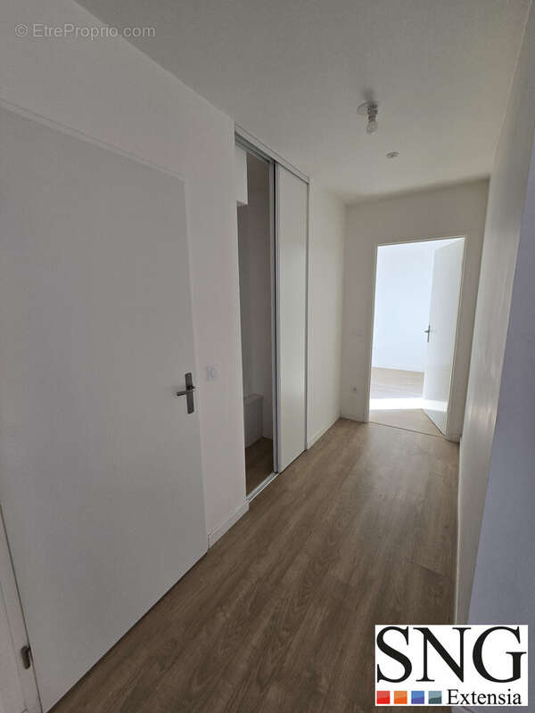 Appartement à COMBS-LA-VILLE