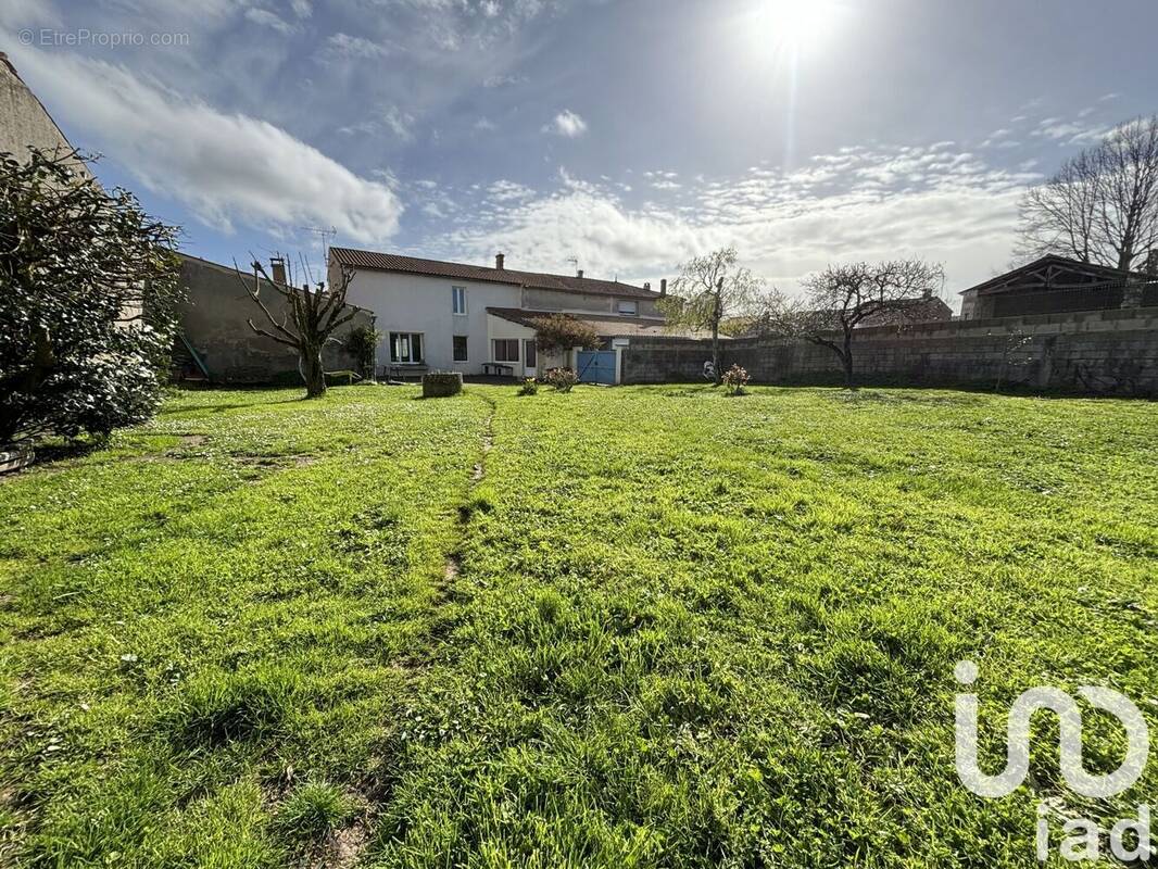 Photo 1 - Maison à AIGREFEUILLE-D&#039;AUNIS