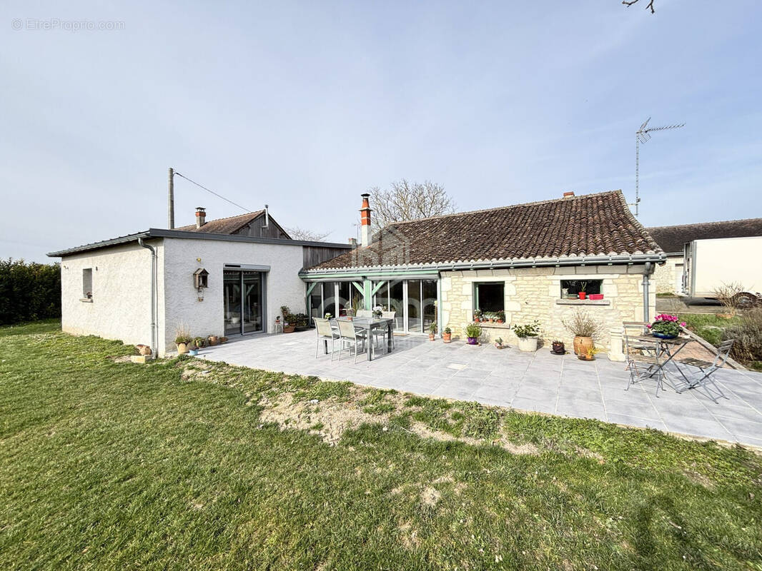 Maison à MARCILLY-SUR-VIENNE