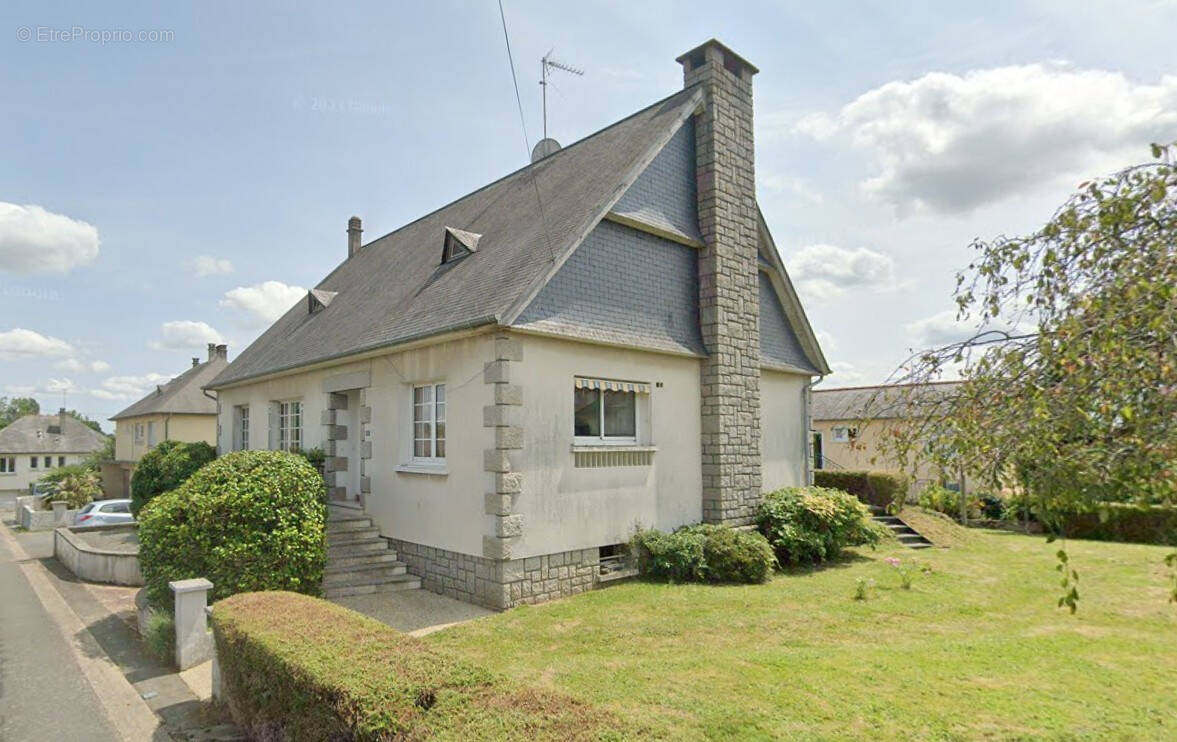 Maison à VILLAINES-LA-JUHEL