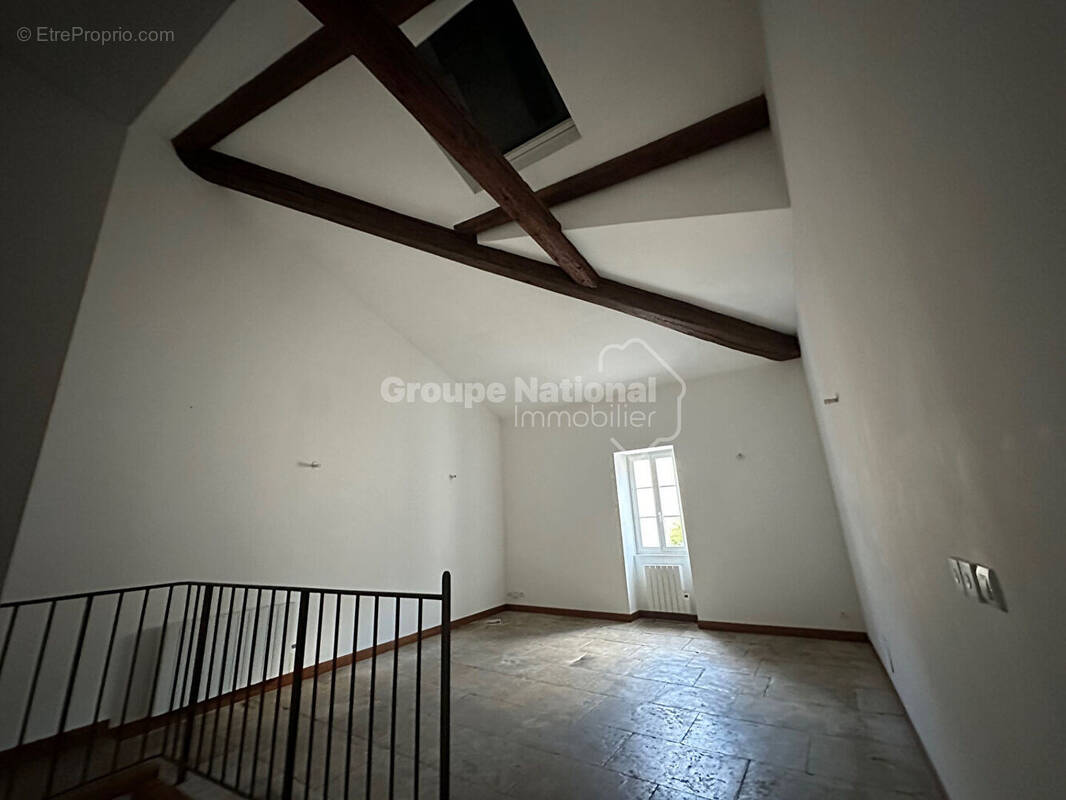 Maison à CAVEIRAC