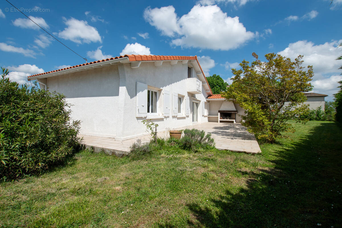 Maison à LAMASQUERE