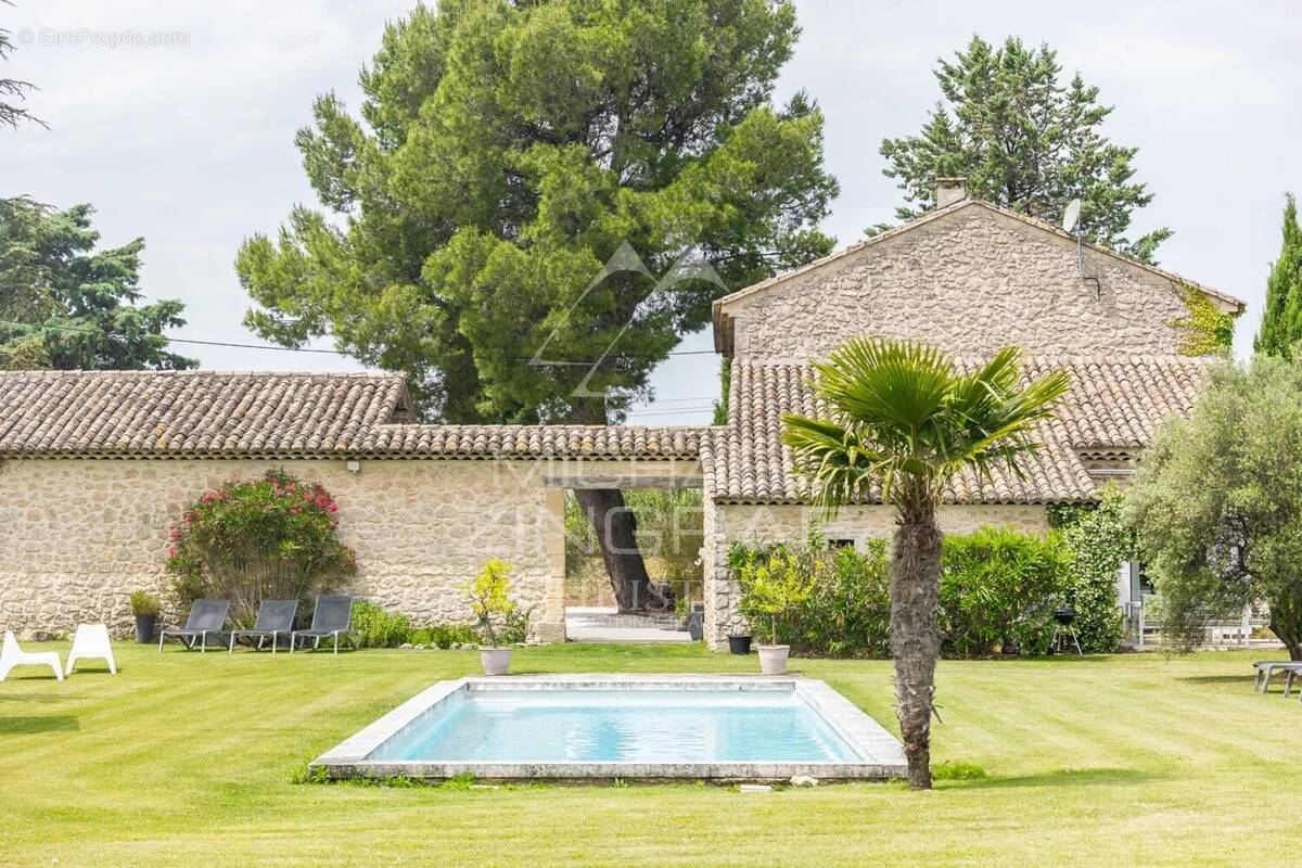 Maison à ROBION