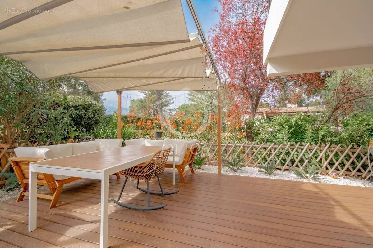 Appartement à VILLENEUVE-LOUBET