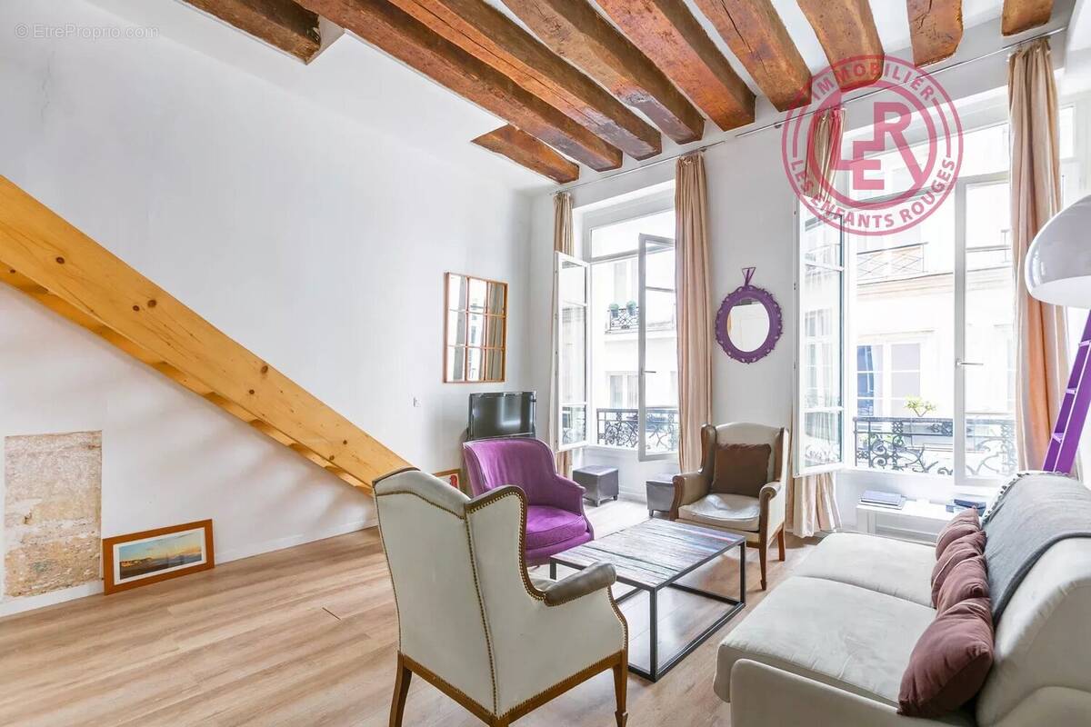Appartement à PARIS-3E
